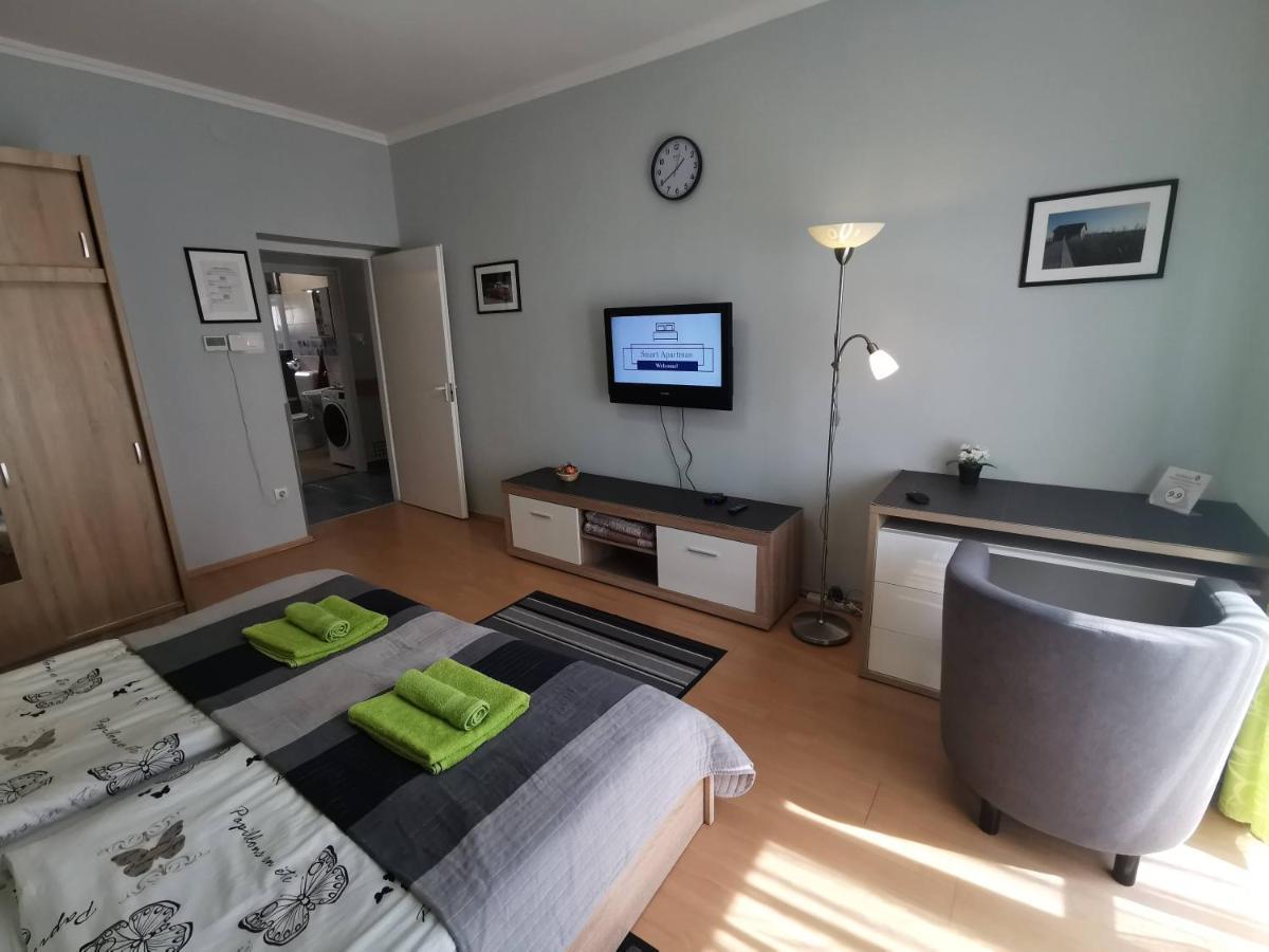 Smart Szallas Apartman Мішкольц Екстер'єр фото