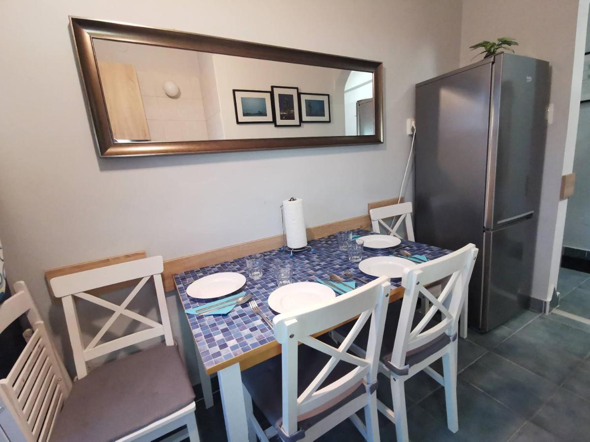 Smart Szallas Apartman Мішкольц Екстер'єр фото
